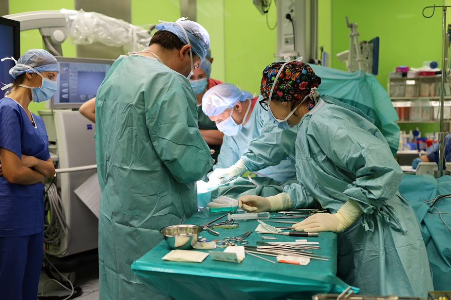 Pierwsza w Polsce operacja wszczepienia implantu pniowego u małego dziecka - 2
