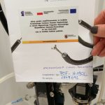 Książka serwisowa kolonoskopu pediatrycznego z informacjami o zakupie sprzętu i numerze seryjnym.