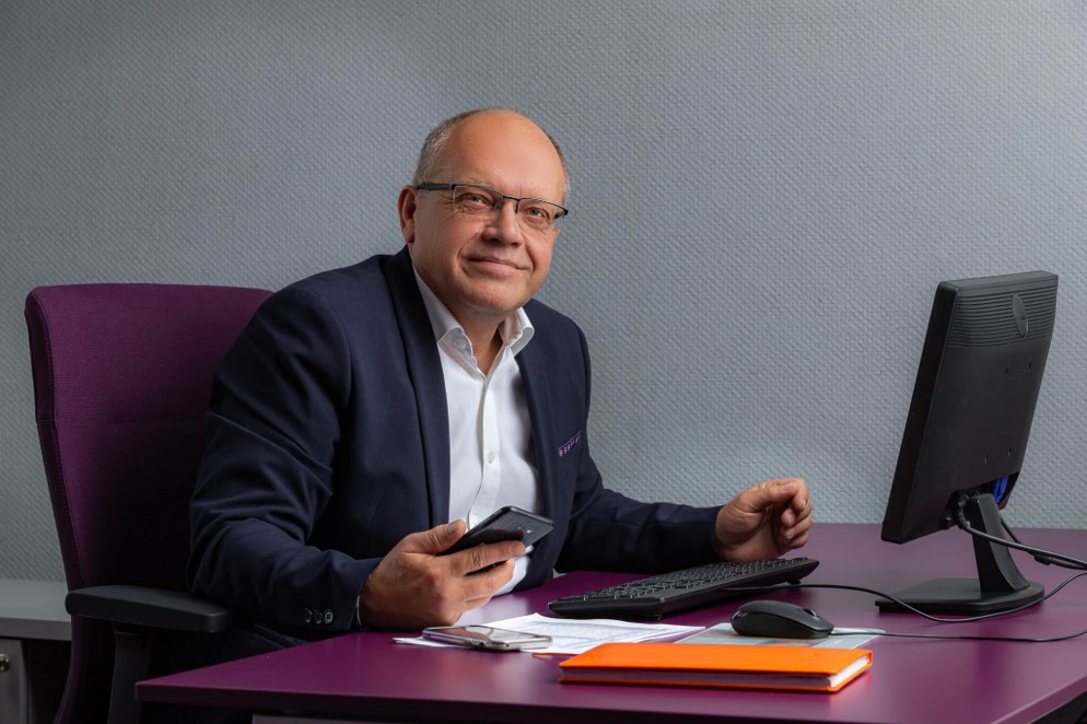 Zastępca Dyrektora ds. Administracyjno-Technicznych