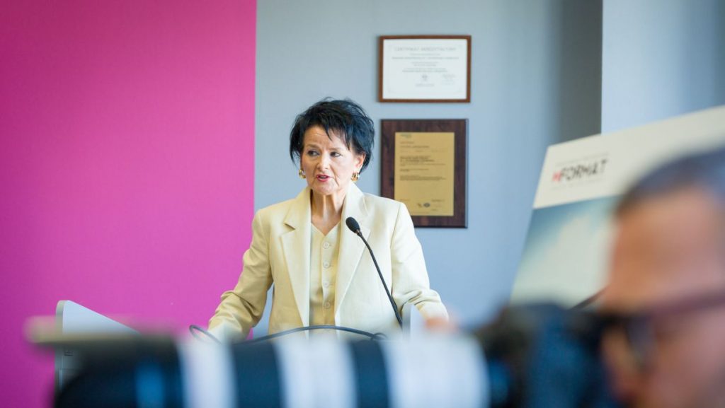 Wystąpienie Zastępcy Dyrektora ds. Lecznictwa w sali konferencyjnej Szpitala
