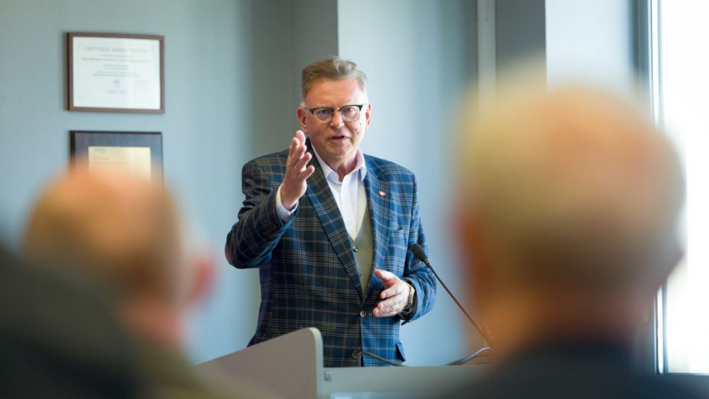 Wystąpienie Wicemarszałka Województwa Kujawsko-Pomorskiego w sali konferencyjnej Szpitala