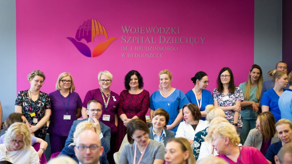 Personel Szpitala w sali konferencyjnej podczas uroczystości z okazji rozpoczęcia budowy Ośrodka Diagnostyki Narządowej